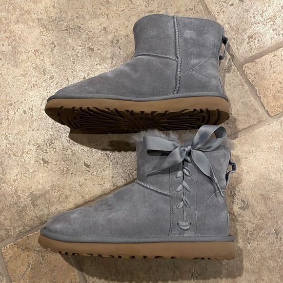 UGG CLASSIC LACE MINI CORSET RIBBON BOW BOOT - Picture 5 of 9